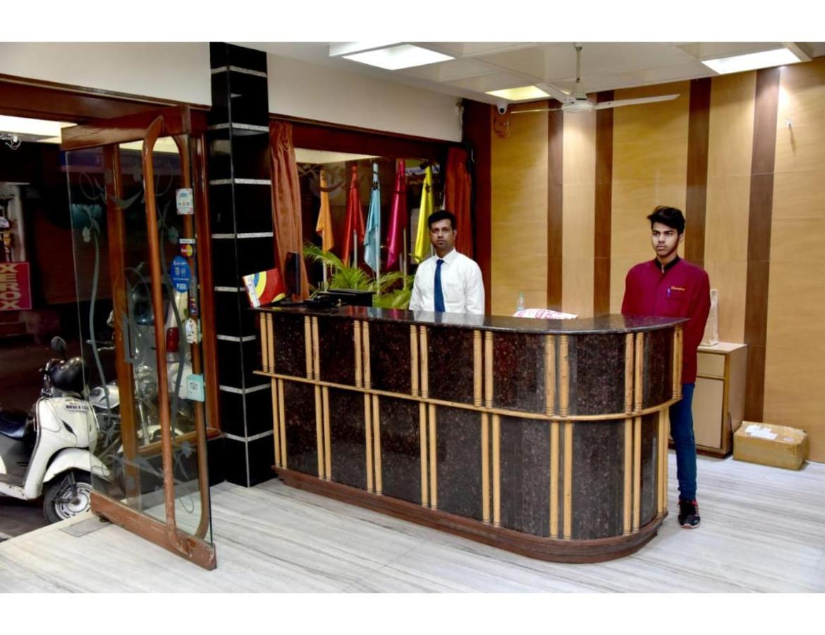 Hotel Dwarka, Nagpur Esterno foto