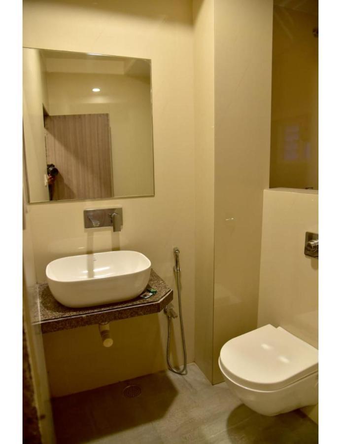 Hotel Dwarka, Nagpur Esterno foto