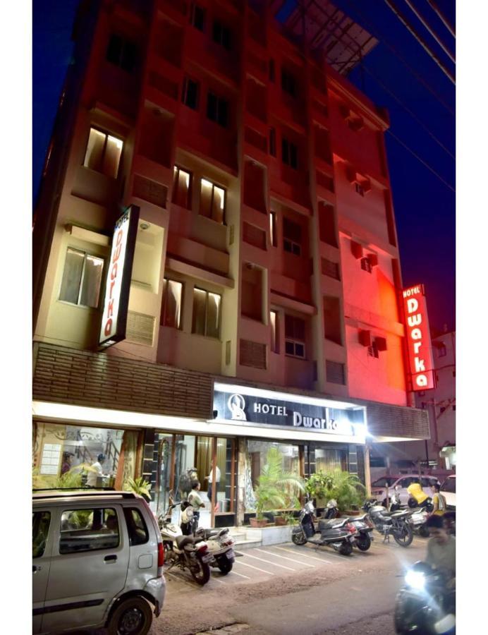 Hotel Dwarka, Nagpur Esterno foto